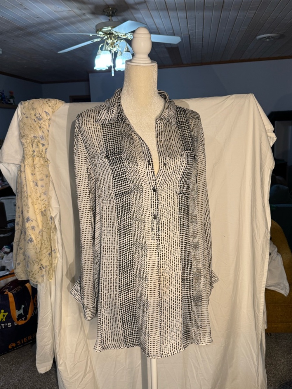 Liz Claiborne Black and White Printed Button-Front Blouse